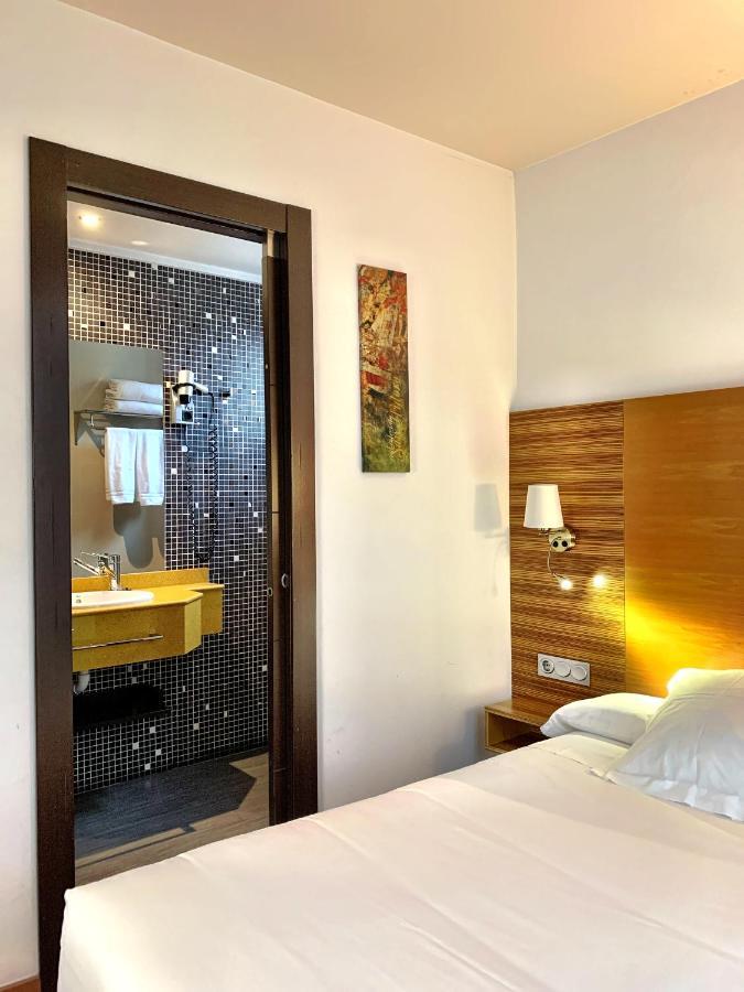 Standard Double Room,1479790394:JPEG
