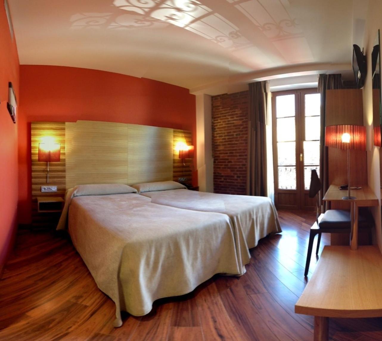 Twin Room,1233857537:JPEG